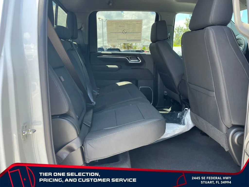 New 2026 Summit White GMC SLE image 17