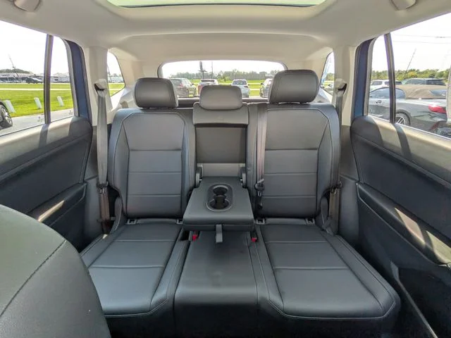 Used 2018 Blue Volkswagen 2.0T SEL image 20