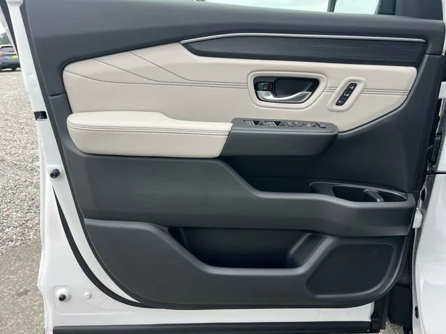 New 2026 Platinum White Honda Touring image 21