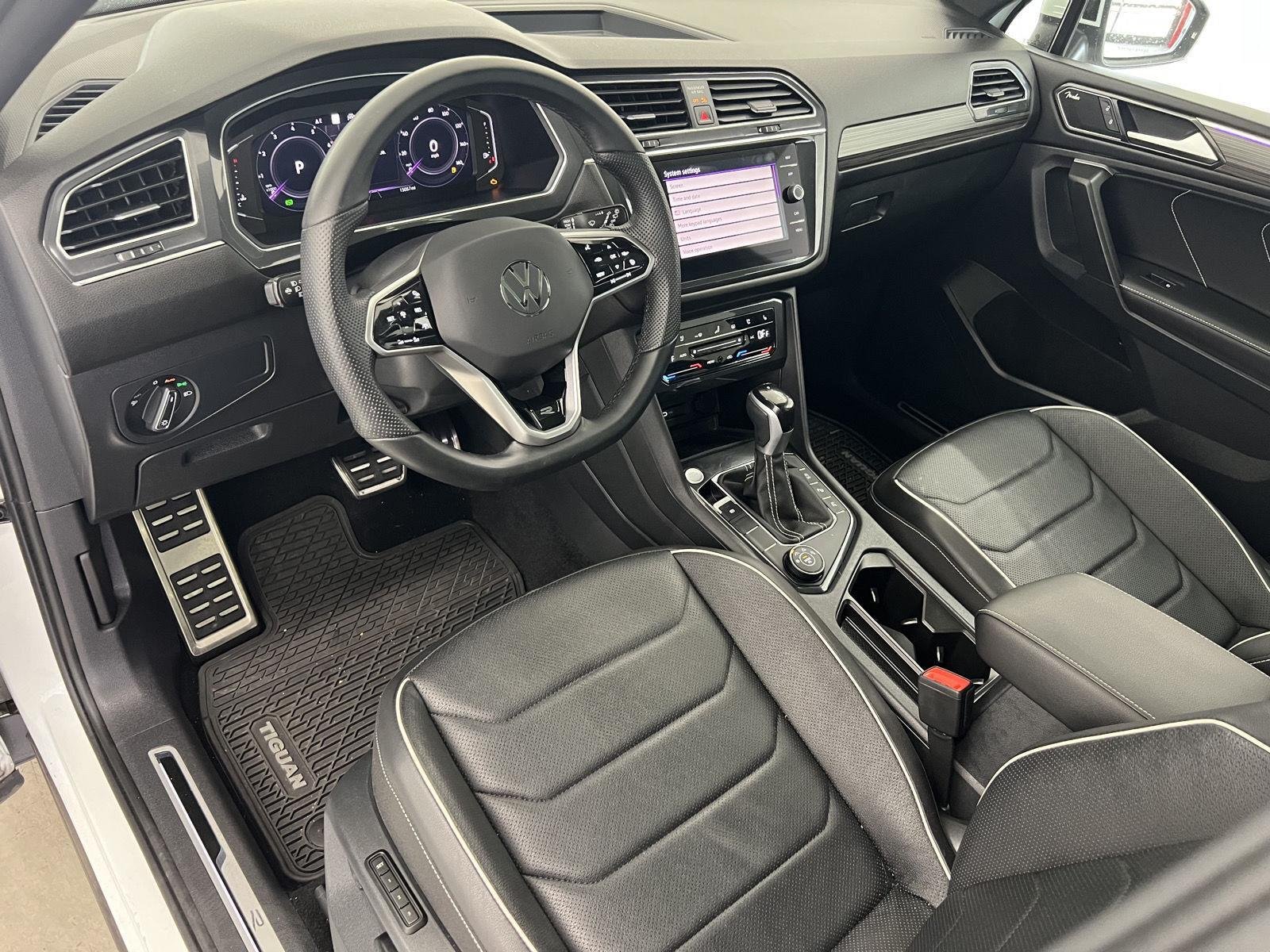 2023 Volkswagen Tiguan SEL R-LINE - Photo 13