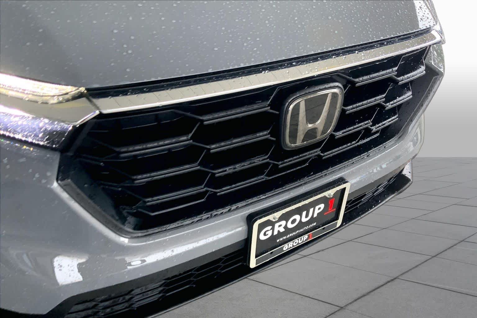 Used 2025 Urban Gray Pearl Honda LX image 29
