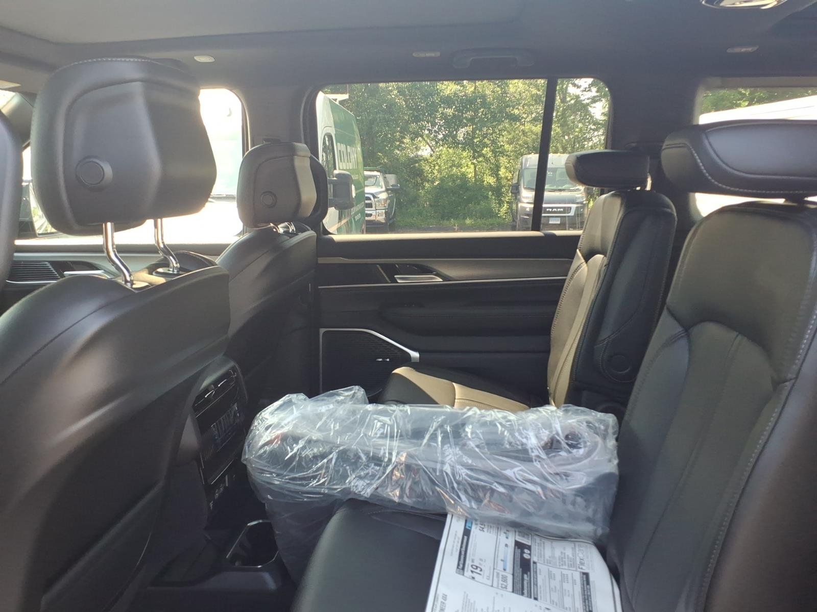 New 2026 High Gloss Black Exterior Paint Jeep  image 8