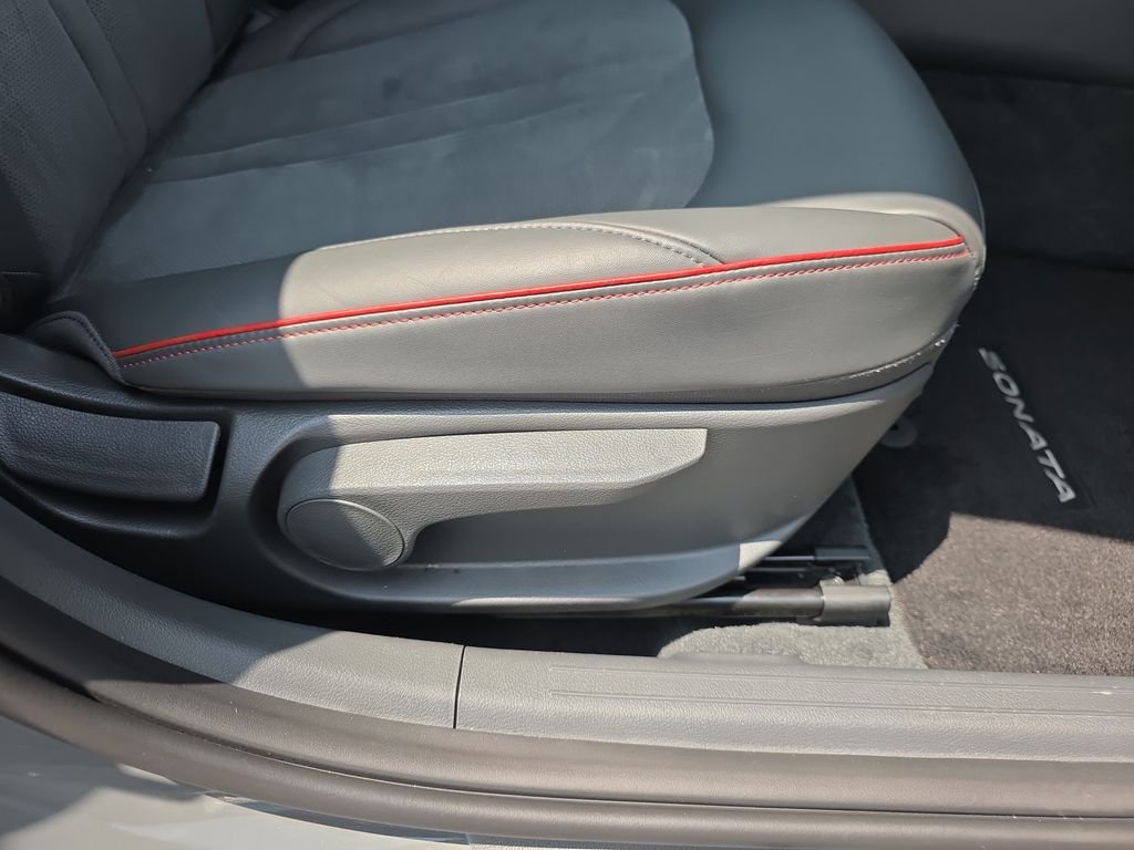 Used 2022 Hampton Gray Hyundai SEL Plus image 39
