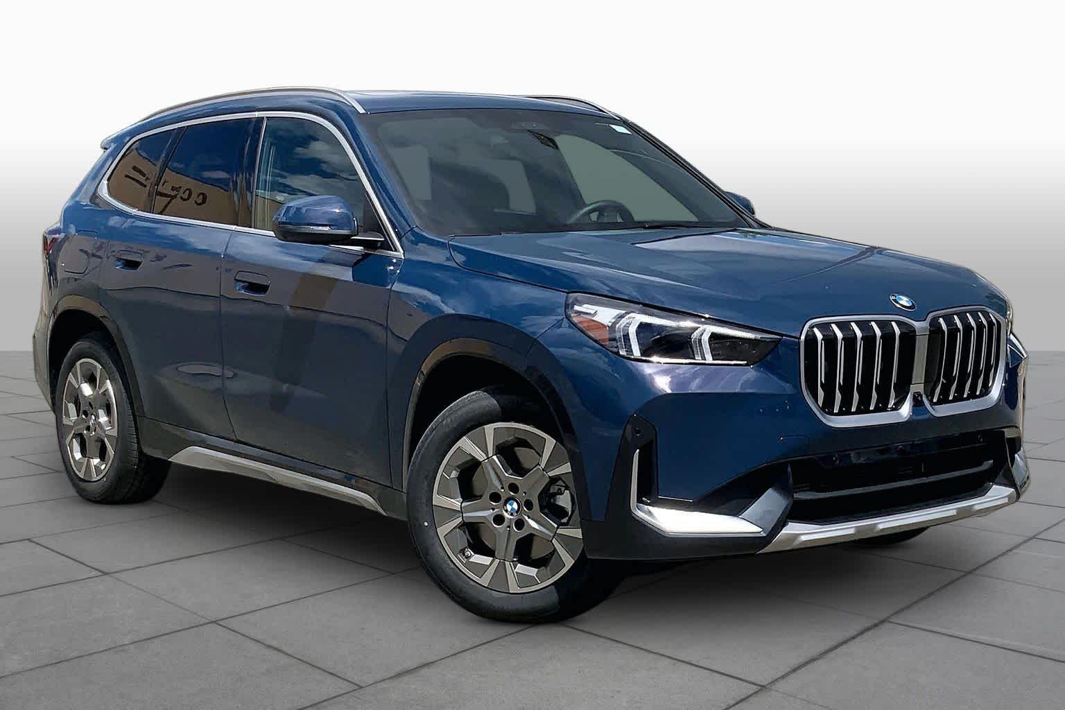 New 2026 Night Dusk Blue Metallic BMW xDrive28i image 2