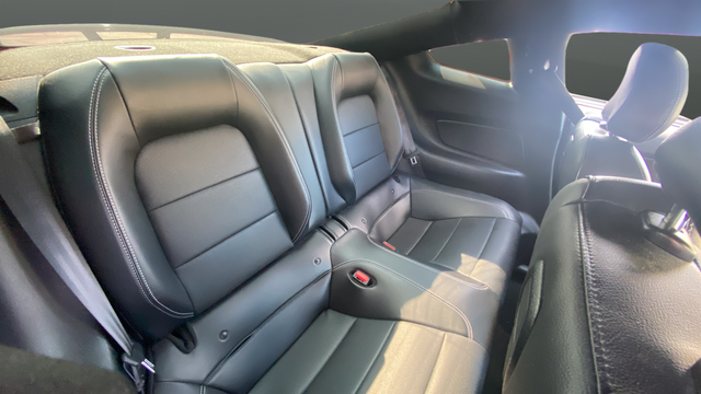 Used 2022 Gray Metallic Ford GT Premium image 25