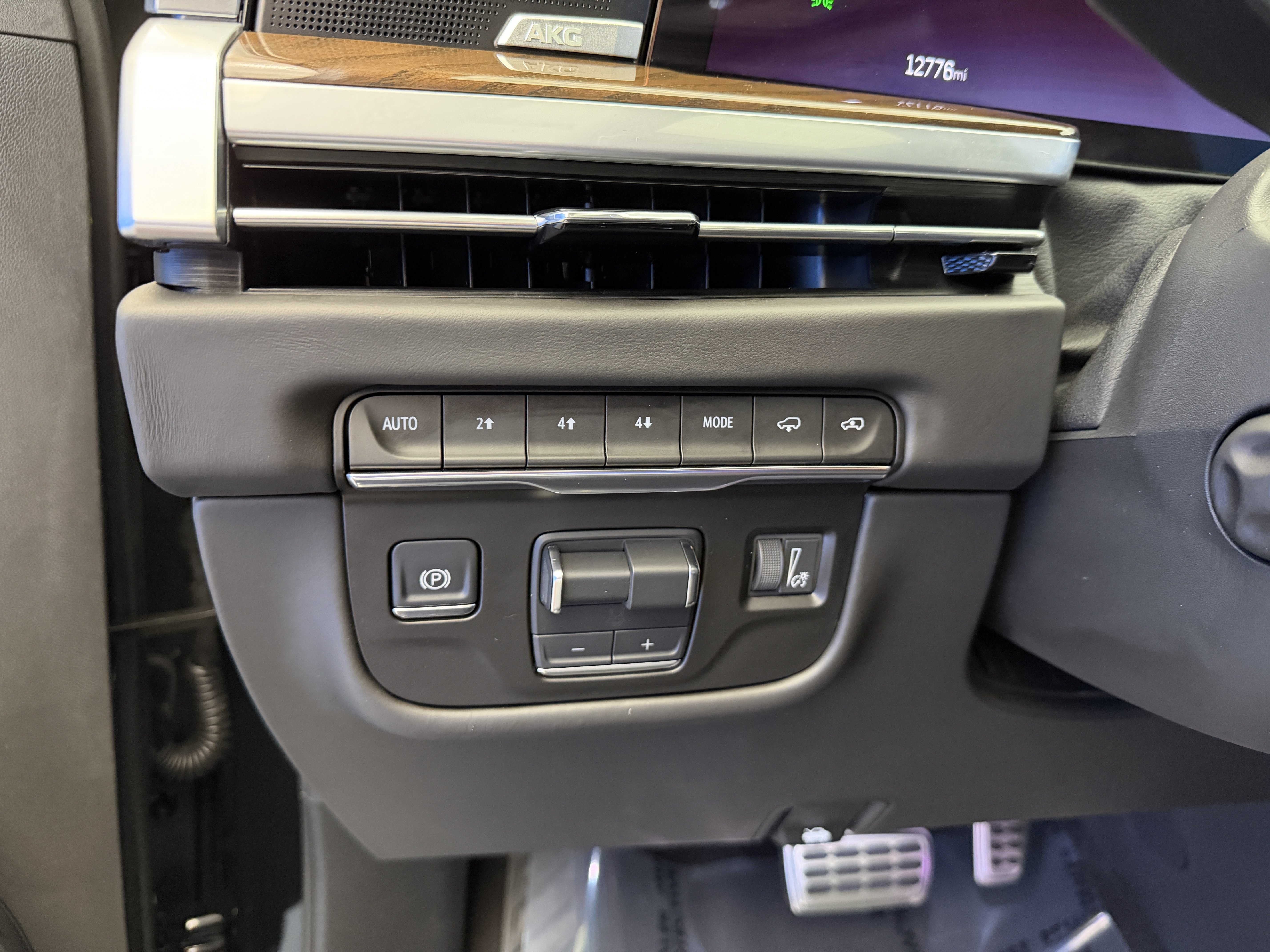 Used 2025 Black Raven Cadillac 4WD Sport Platinum image 14