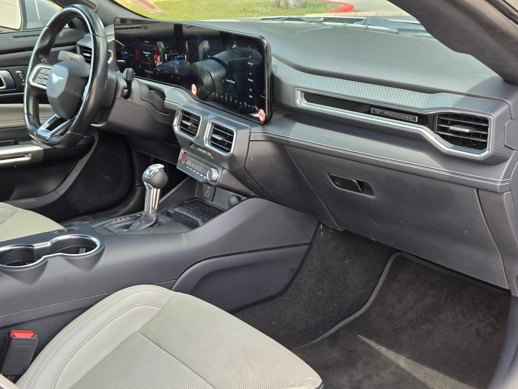 Used 2024 Silver Ford EcoBoost Premium image 26