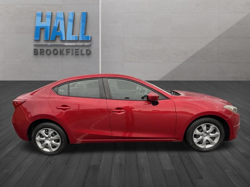 Used 2015 Red Mazda i Sport image 6