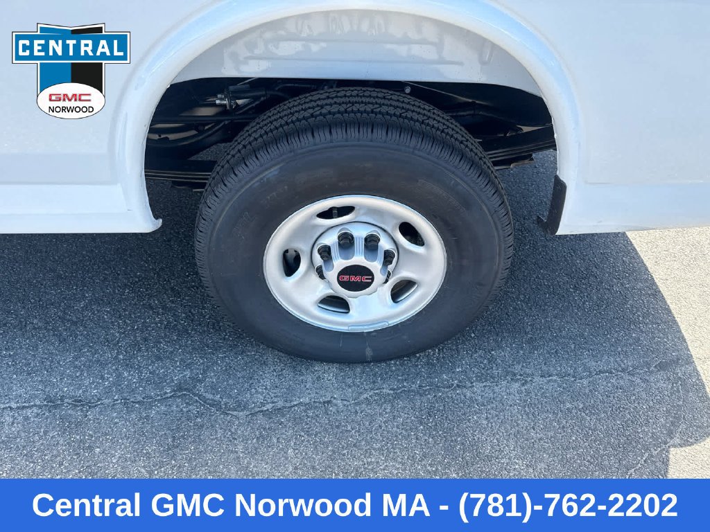 2026 GMC Savana Cargo Work Van - Photo 10