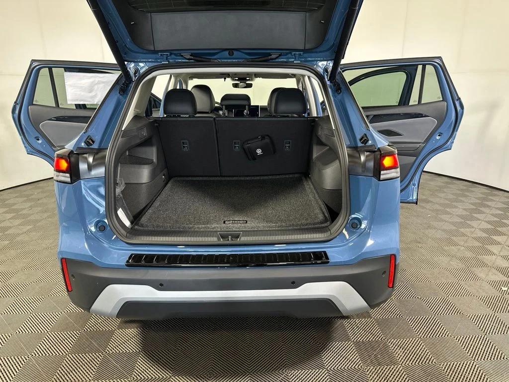 New 2026 Blue Volkswagen 2.0T SE image 21
