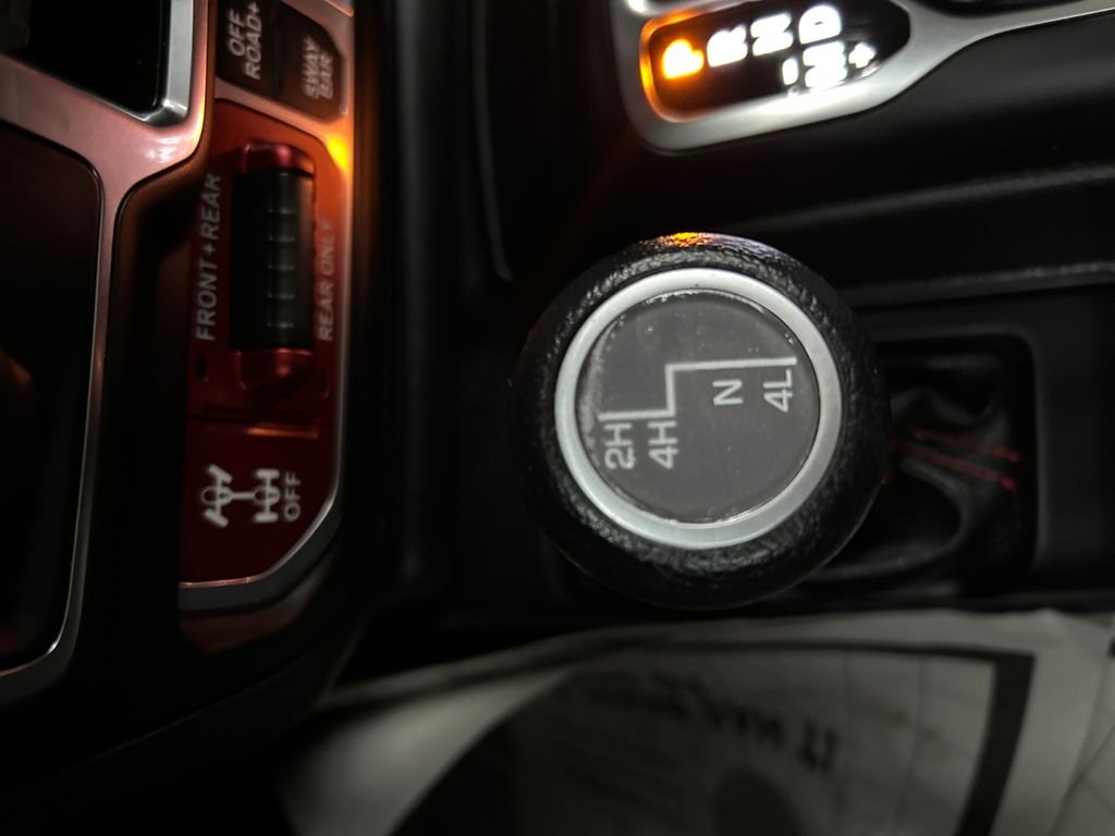 Used 2023 White/off-white Jeep Rubicon image 30