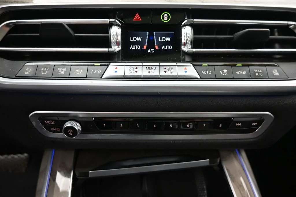 Certified Used 2022 Black BMW xDrive40i image 25