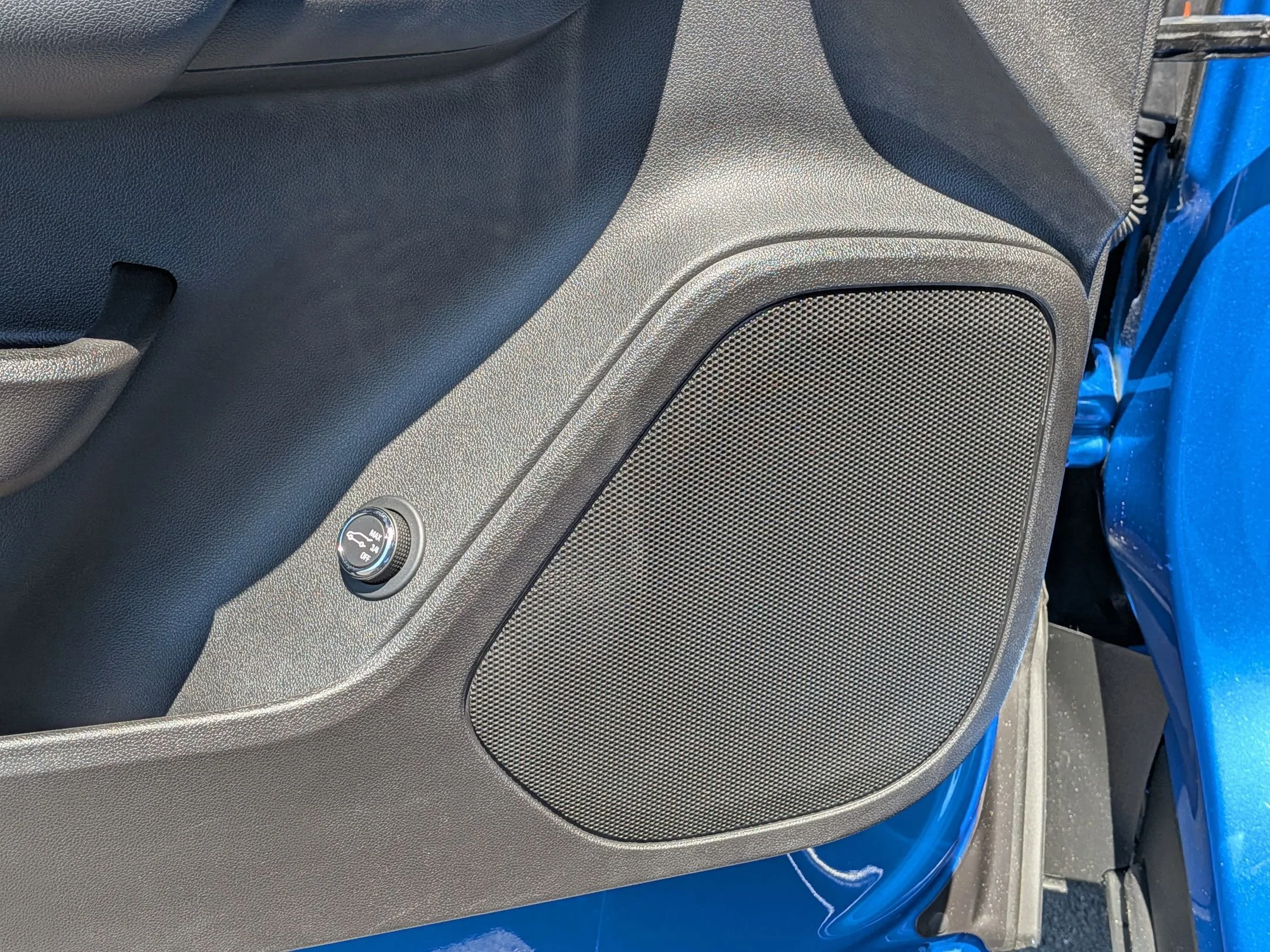 Used 2024 Riptide Blue Metallic Chevrolet LT image 23