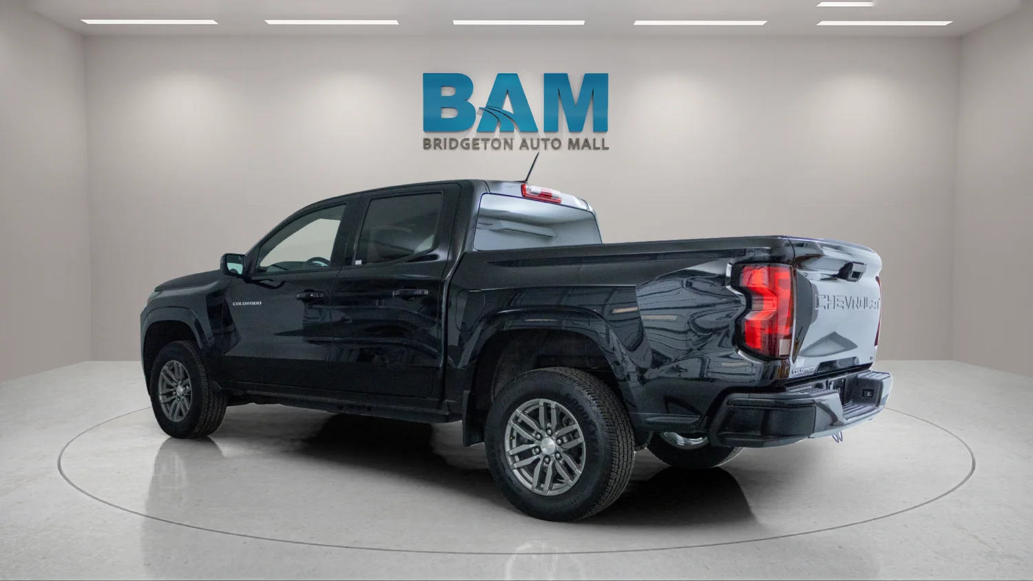 Used 2023 Black Chevrolet LT image 5