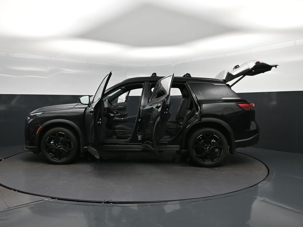 New 2027 Black INFINITI LUXE image 42
