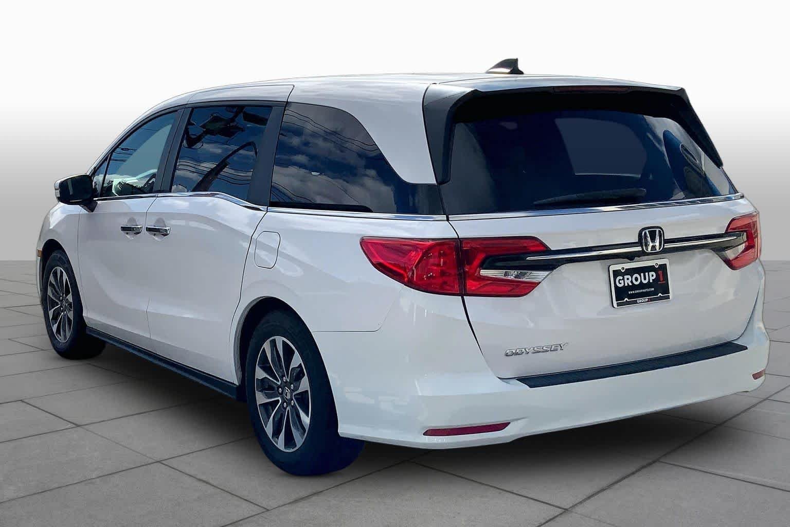 2024 Honda Odyssey EX-L - Photo 12