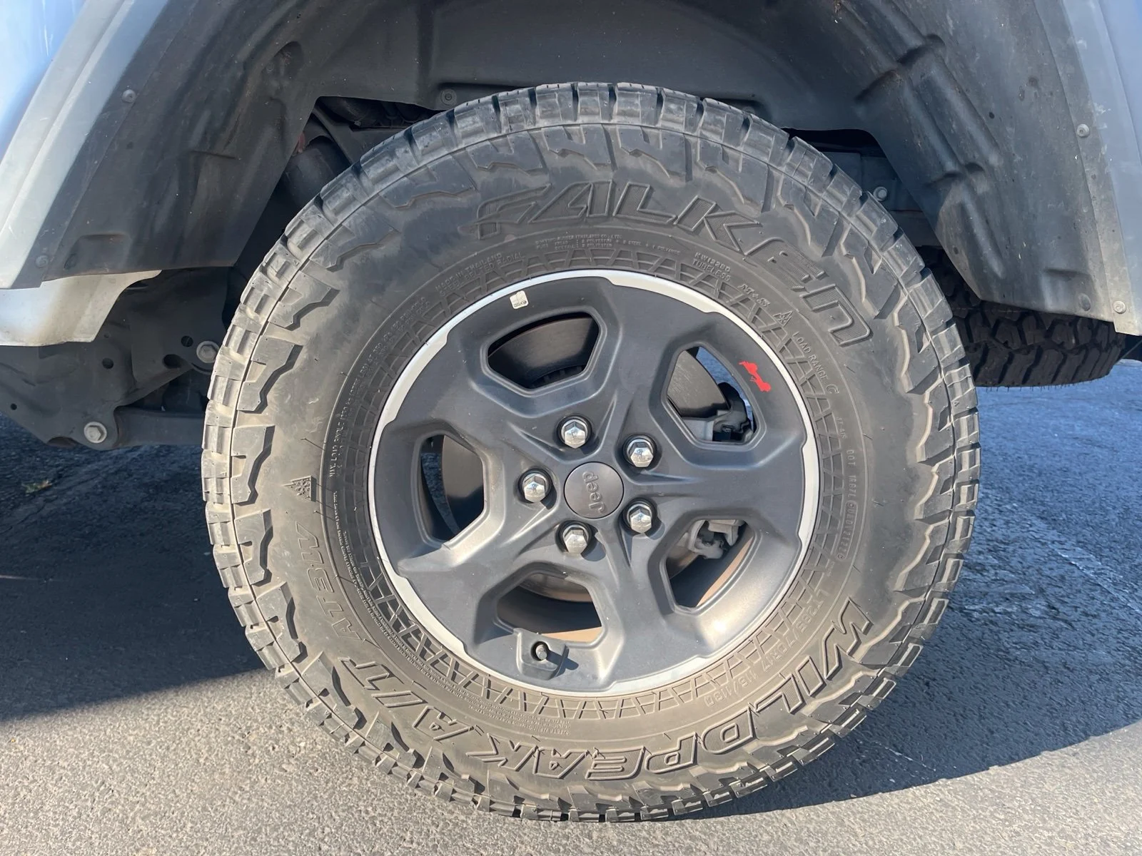 Used 2023 Bright White Clearcoat Jeep Rubicon image 13