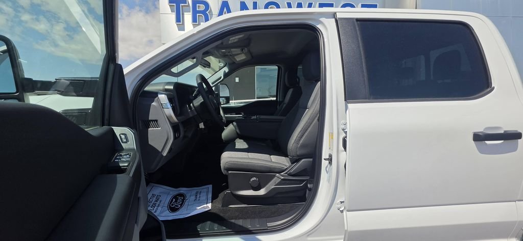New 2026 Oxford White Ford F-250® XL image 14