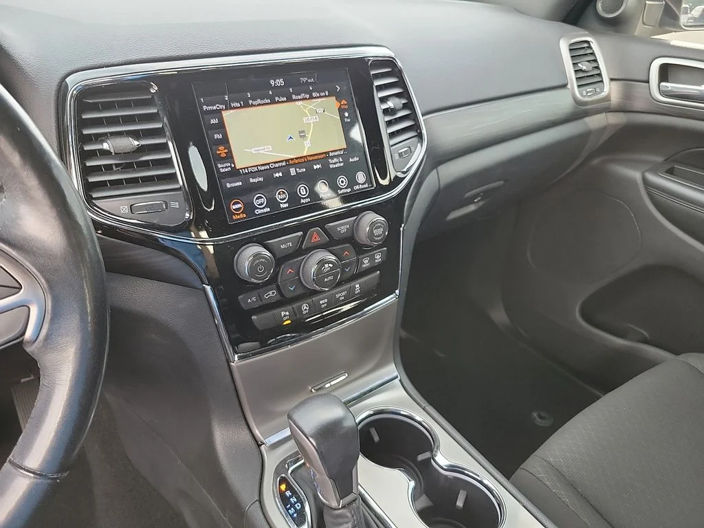 Used 2020 Gray Jeep Laredo E image 20