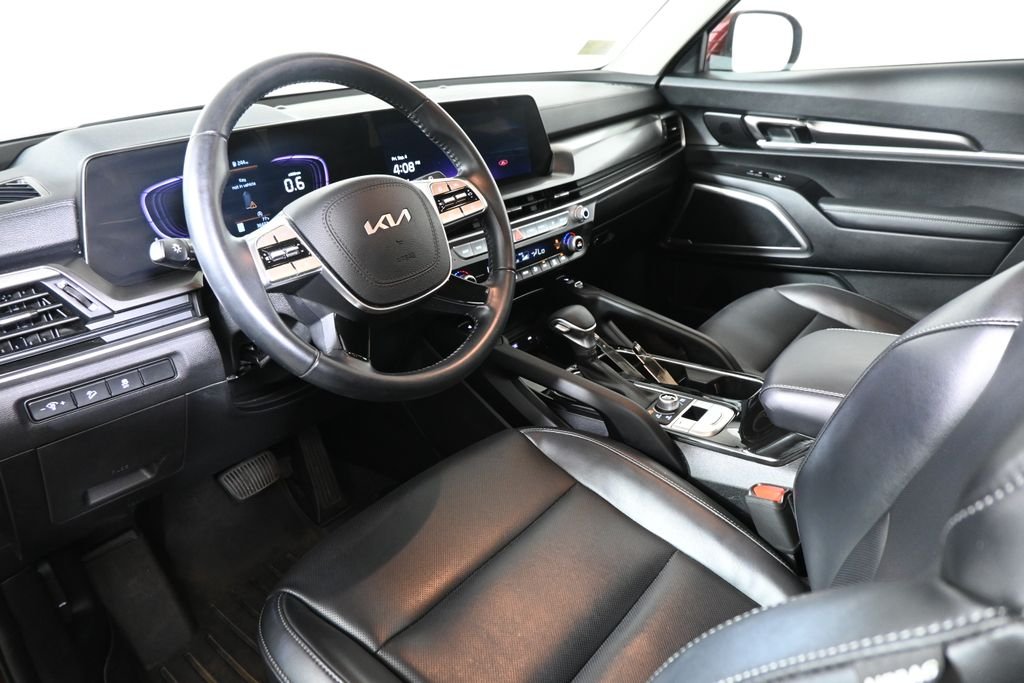 Used 2024 Red Kia S image 15