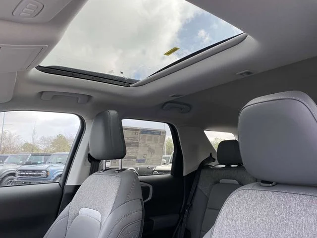 New 2025 Azure Gray Metallic Tri-Coat Ford Badlands® image 12