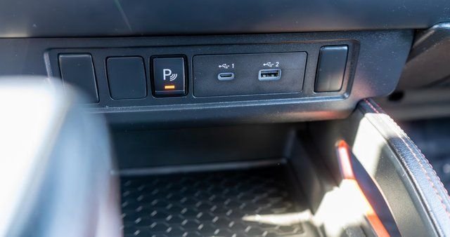 Used 2023 White Nissan PRO-4X image 28