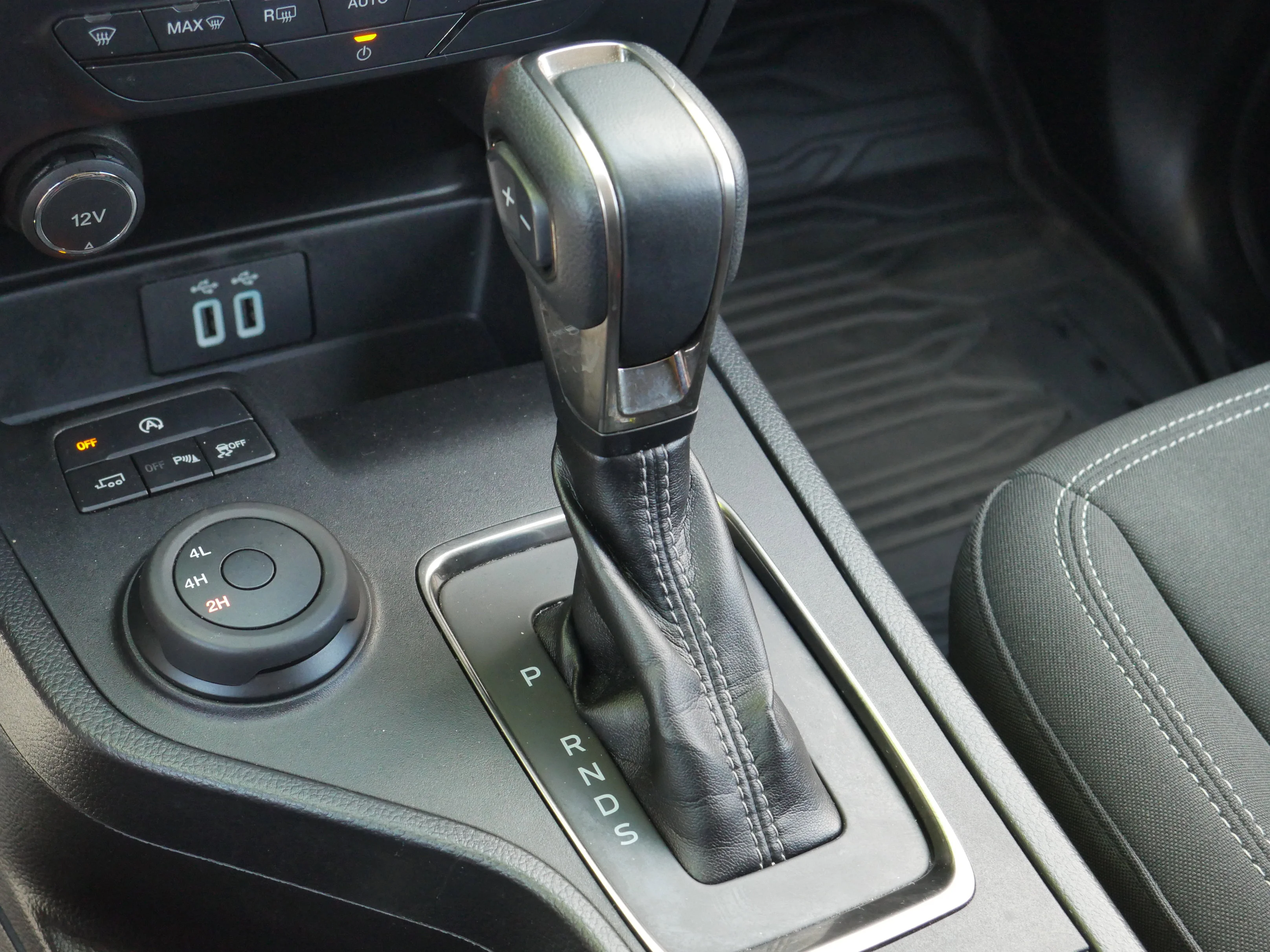 Used 2019 Oxford White Ford XLT image 14
