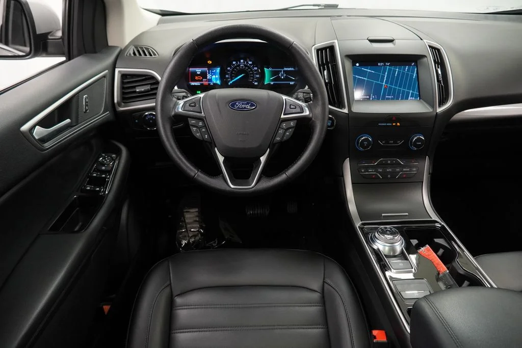 Used 2019 Silver Ford SEL image 23