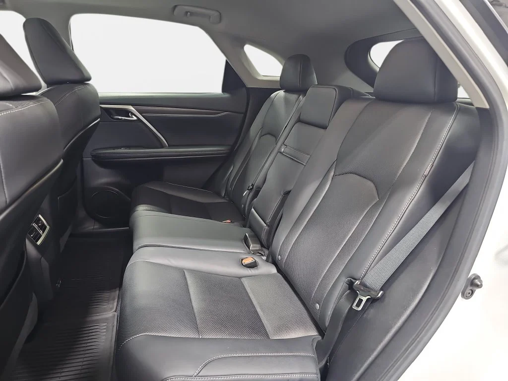 Used 2022 White Lexus 350 image 12