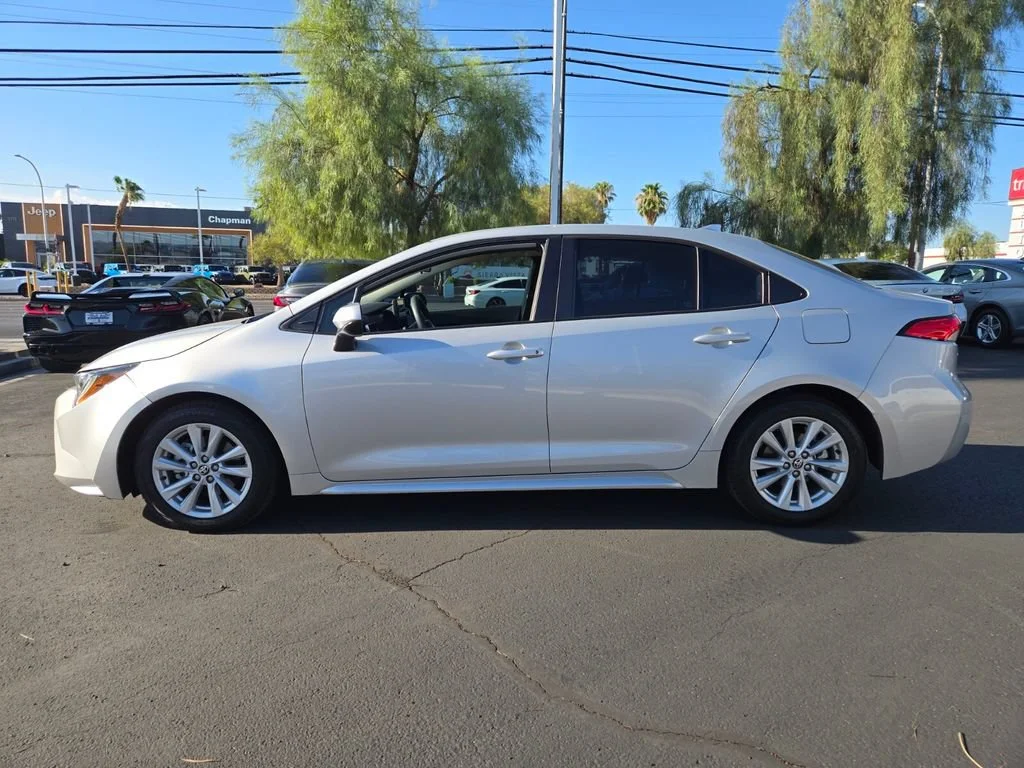 Used 2024 Classic Silver Me Toyota LE image 3