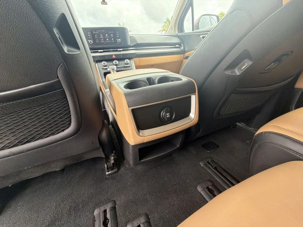 Used 2024 Red Kia LX image 28