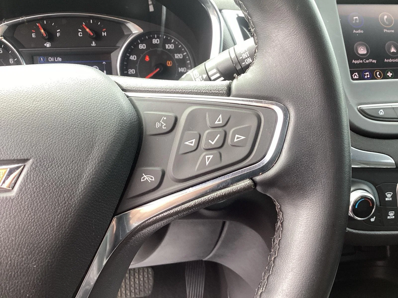Used 2024 Lakeshore Blue Metallic Chevrolet LT image 20