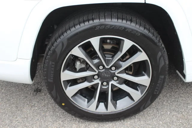 Used 2023 White Jeep Overland image 43