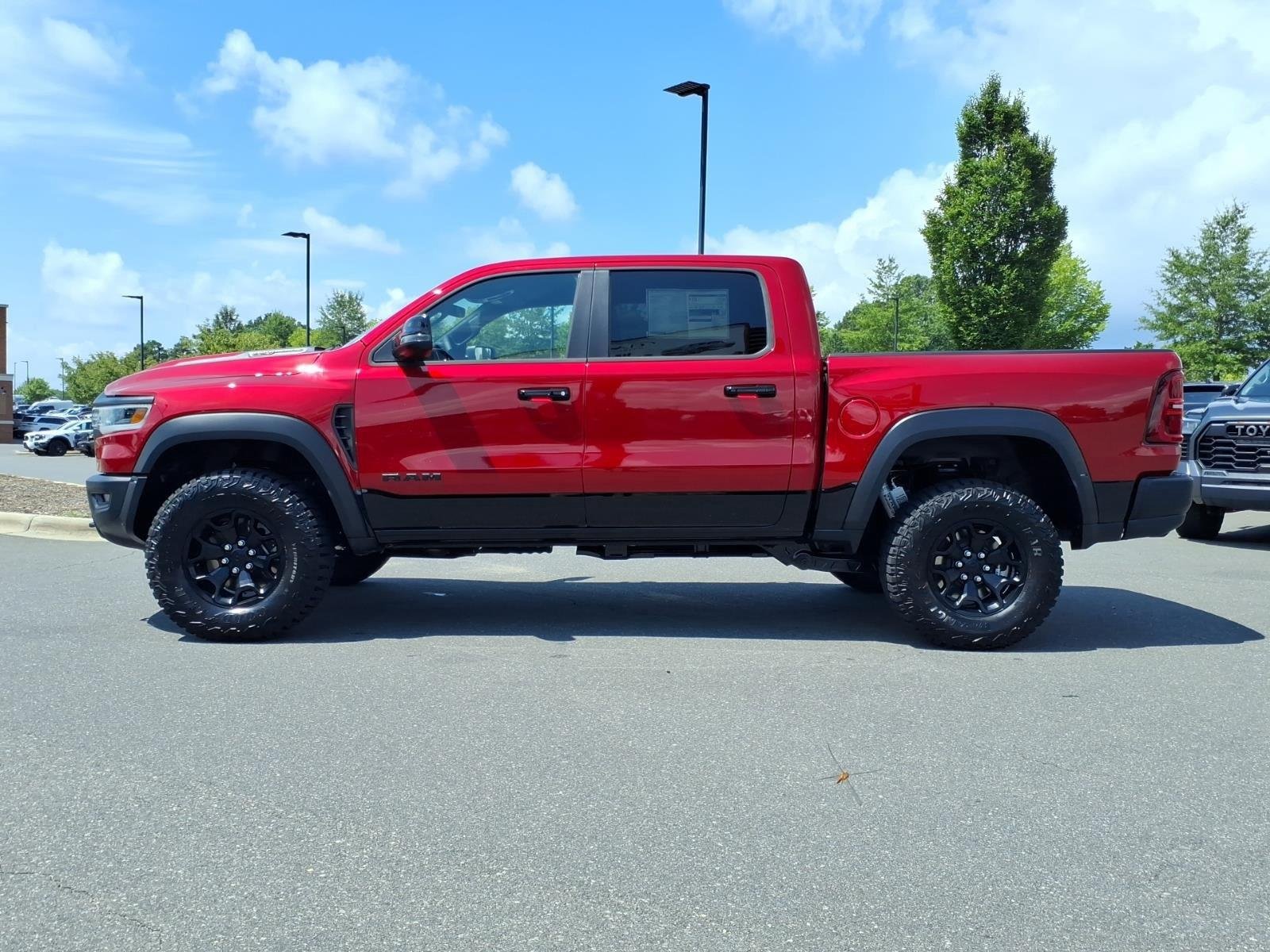 New 2026 Molten Red Pearl-Coat Exterior Paint RAM RHO image 3