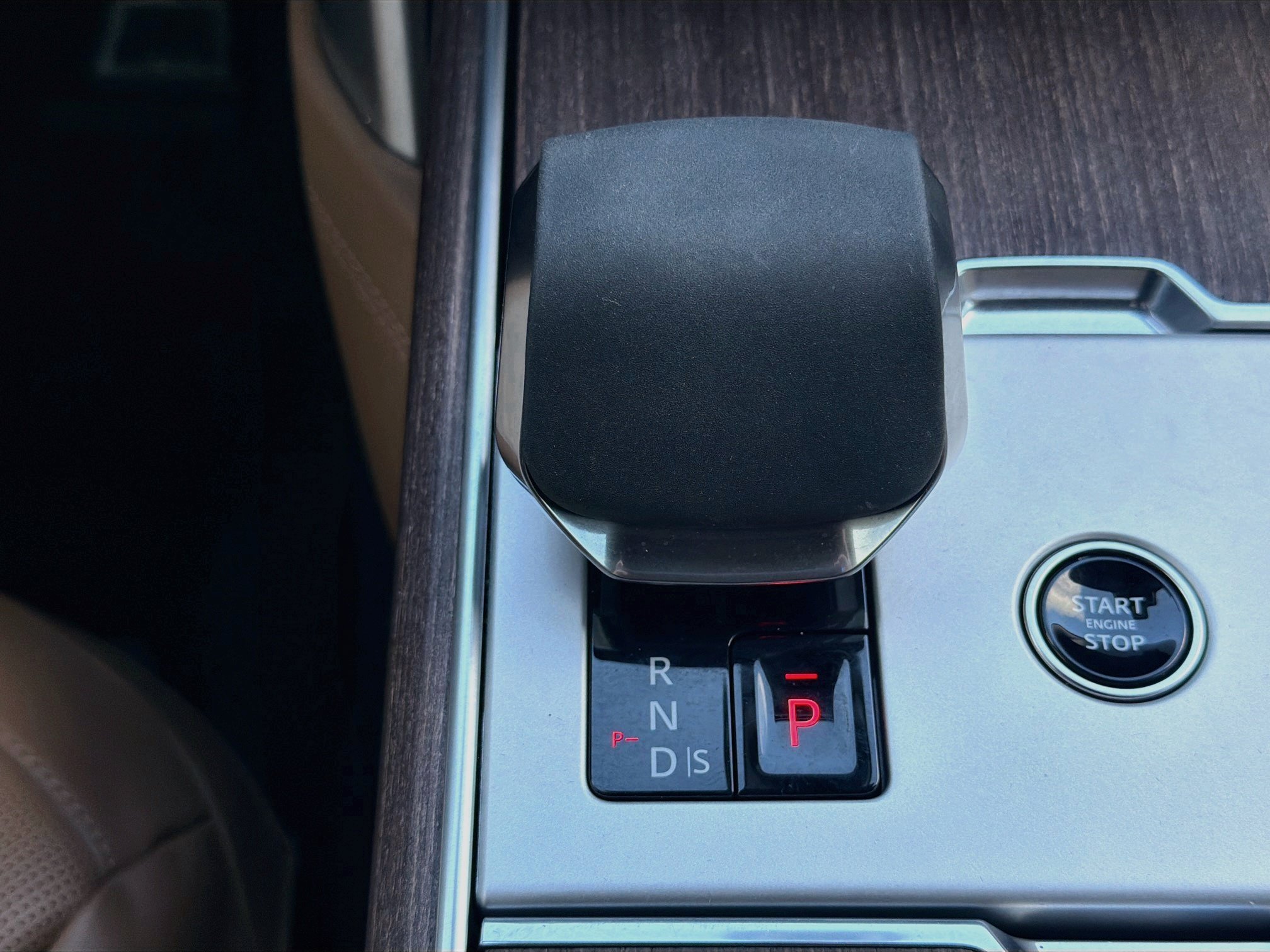 Used 2025 Gray Land Rover SE image 30