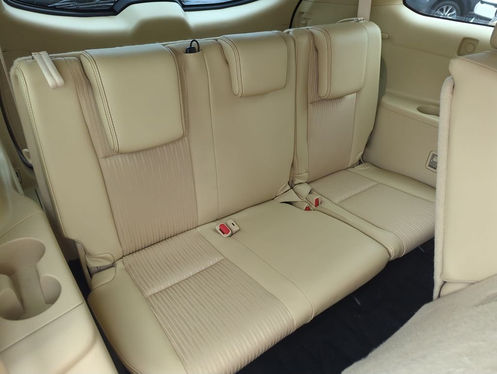 Used 2017 White Toyota LE Plus image 32