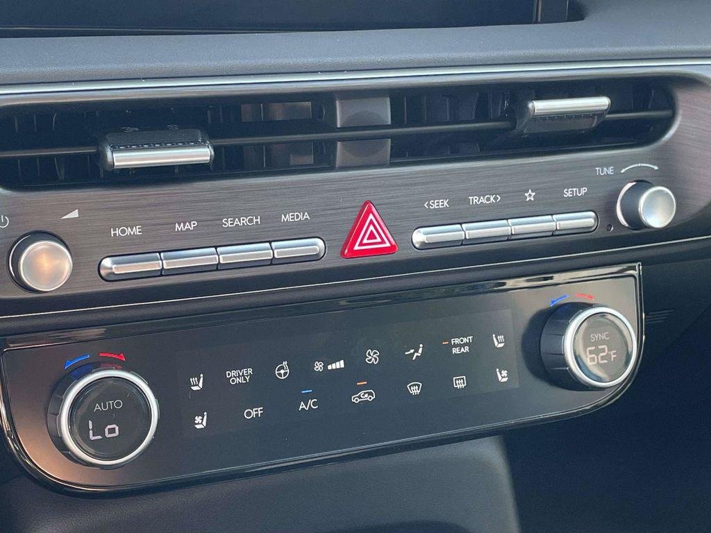 New 2026 White Hyundai Blue SEL Premium 7P image 46