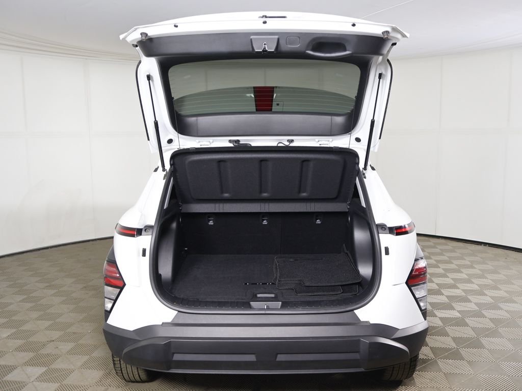 2024 Hyundai Kona SEL - Photo 13