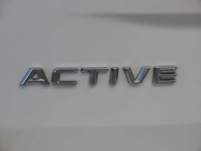Used 2025 Oxford White Ford Active image 29