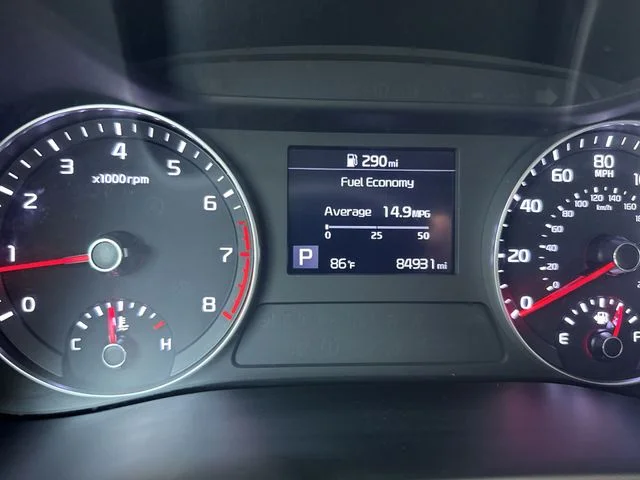 Used 2021 White Kia LXS image 16