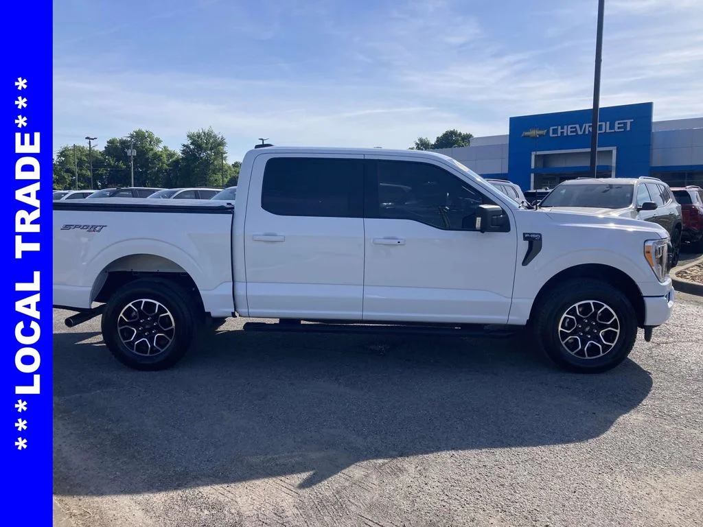 Used 2022 White Ford XLT image 2