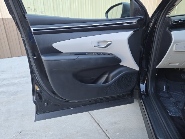 Used 2024 Black Hyundai SEL image 12