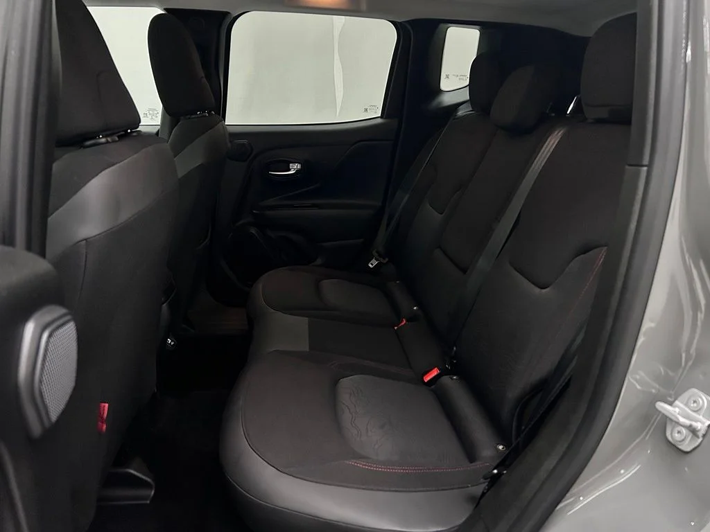 Used 2022 Gray Jeep Trailhawk image 14