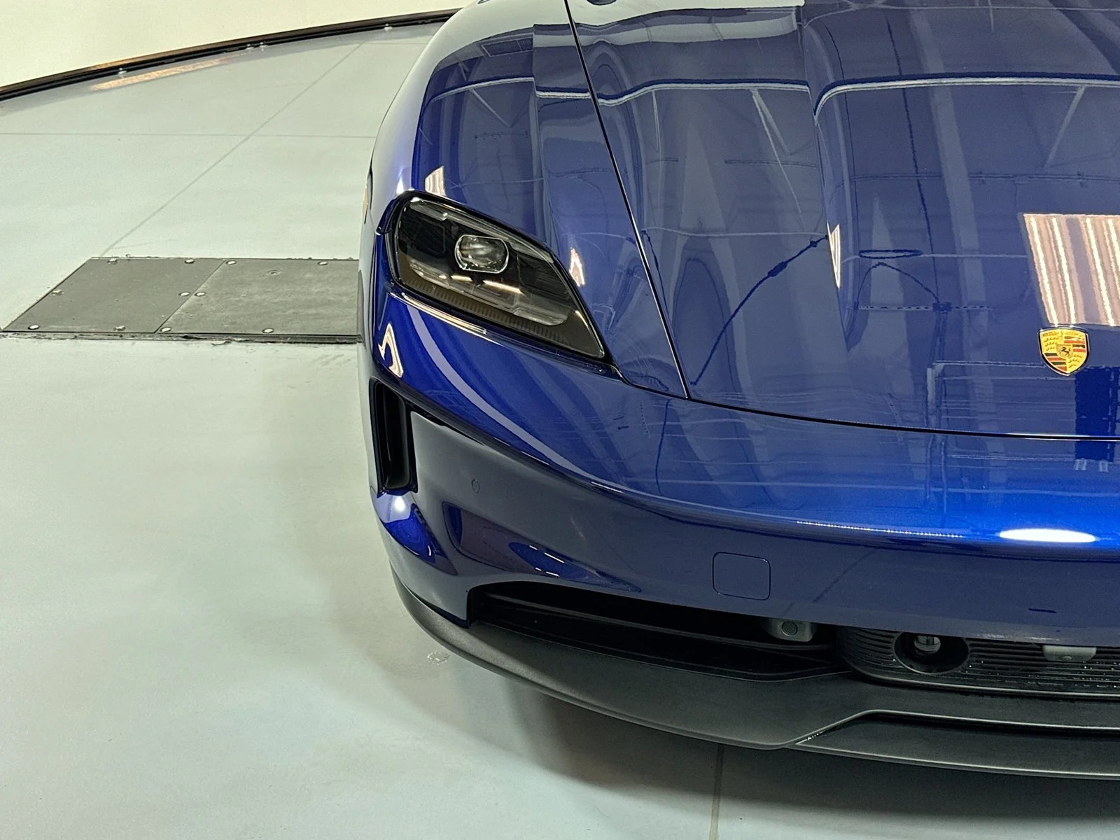 New 2026 Gentian Blue Metallic Porsche  image 27