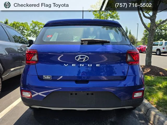 Used 2023 Intense Blue Hyundai SE image 5