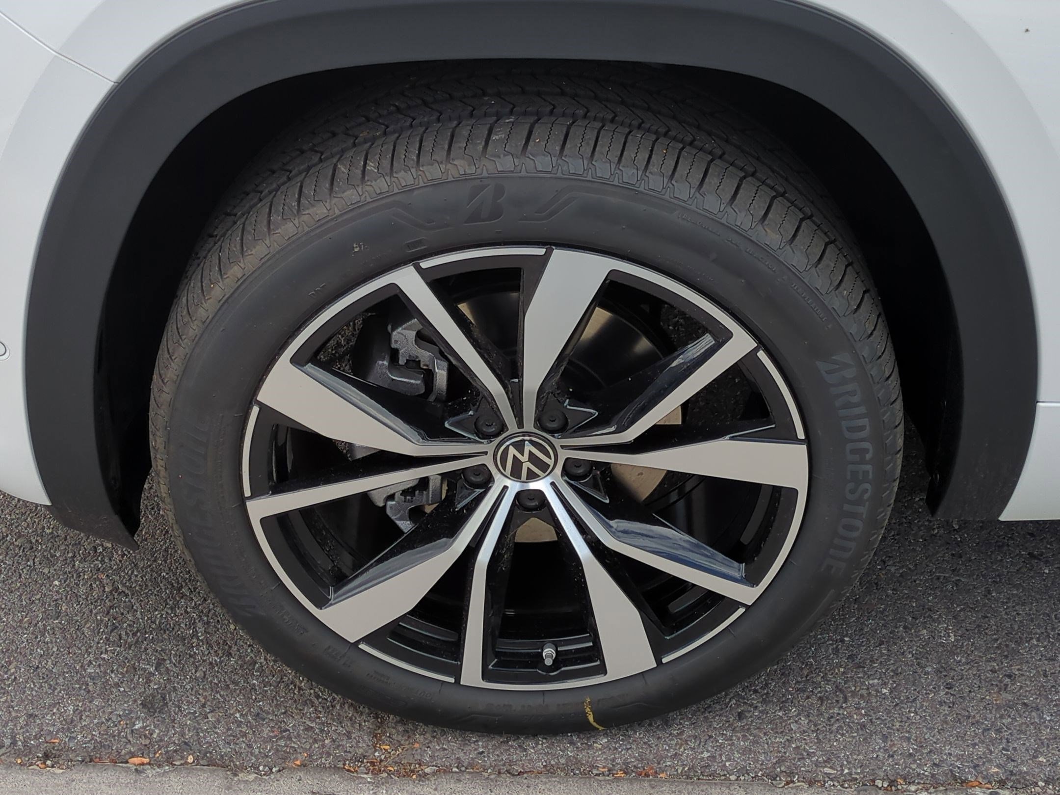 2026 Volkswagen Atlas SEL Premium R-Line - Photo 17