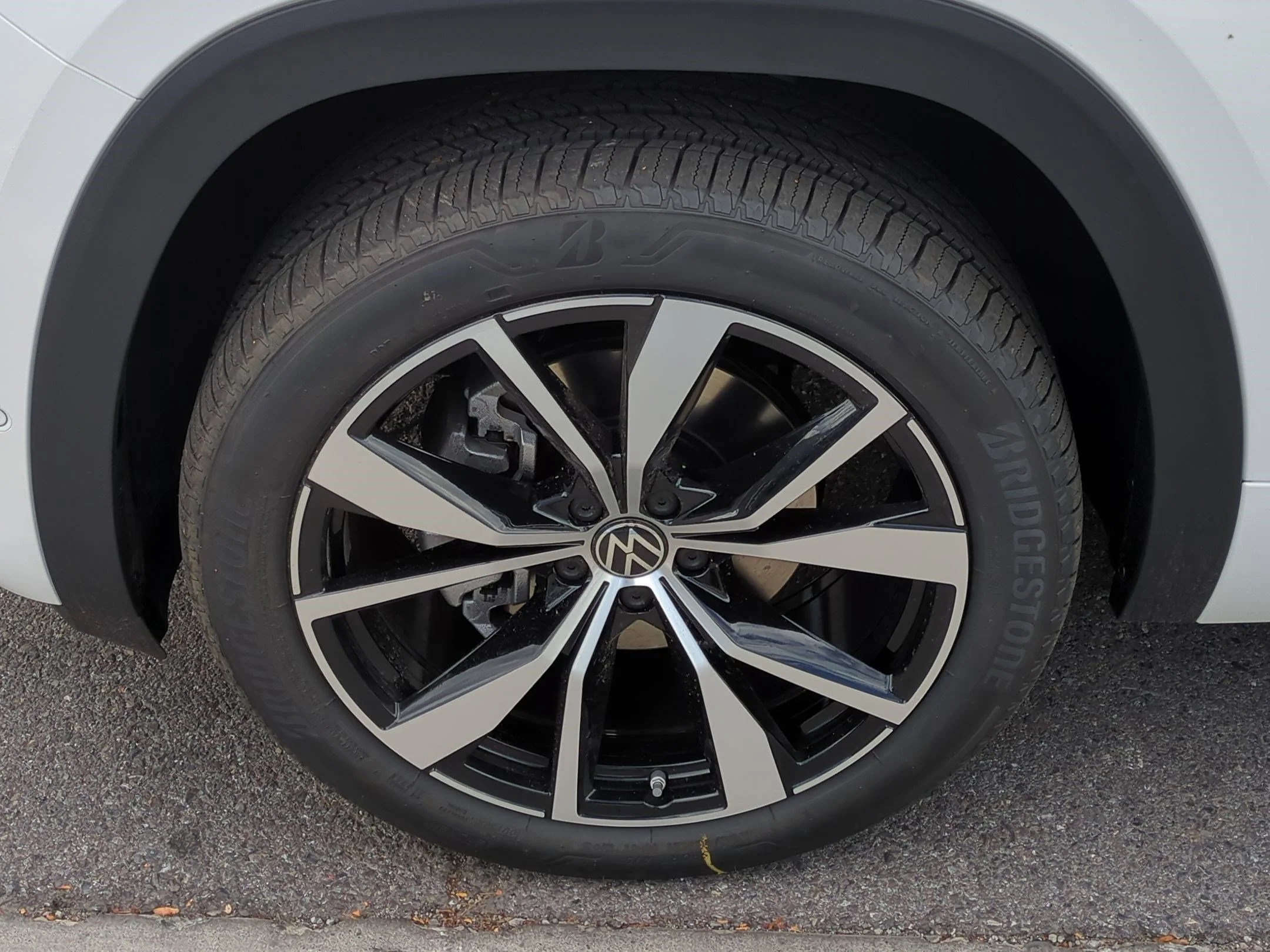 2026 Volkswagen Atlas SEL Premium R-Line - Photo 17