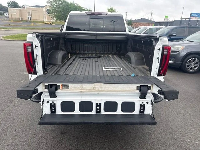 Used 2024 White GMC Denali image 8