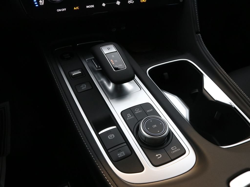 New 2027 HARBOR GRAY INFINITI Luxe AWD image 19
