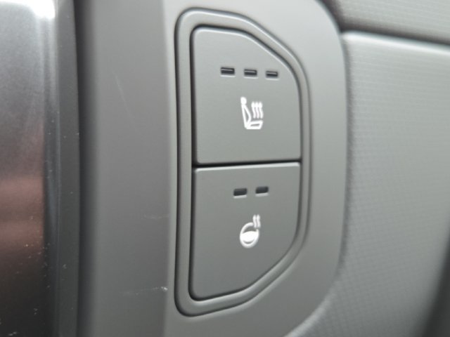New 2027 Snow White Pearl Kia EX image 11
